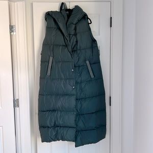 Peserico puffer vest dark green with embellishments 40/US 4 NWT $1839